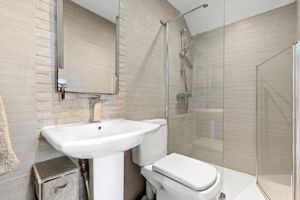 Photo 25- click for photo gallery